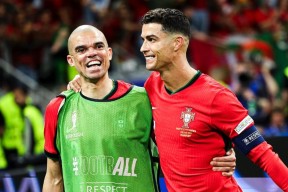 九游娱乐-C罗重要时刻表现优异，公牛带队取胜！